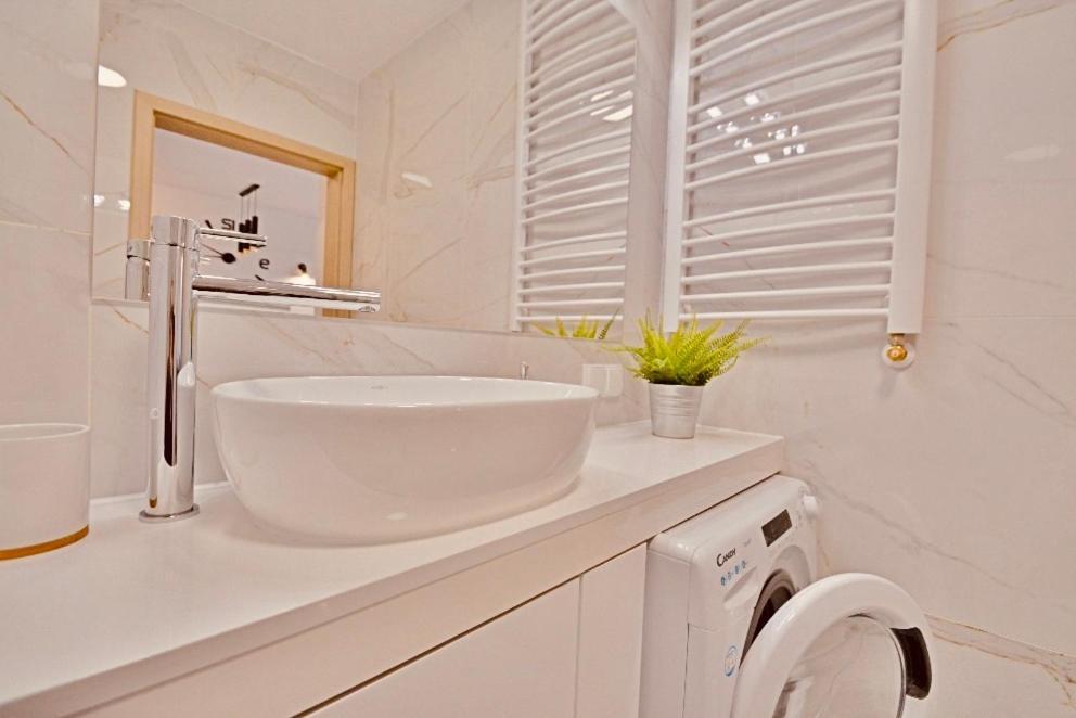 Apartment Green With Private Bike Storage Свиноуйсьце Экстерьер фото