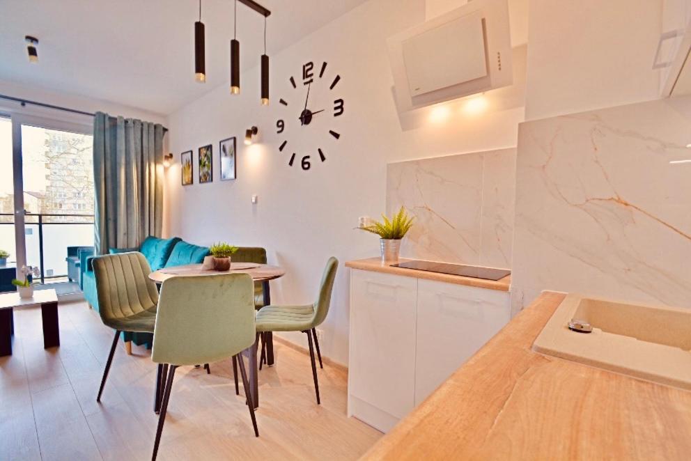 Apartment Green With Private Bike Storage Свиноуйсьце Экстерьер фото